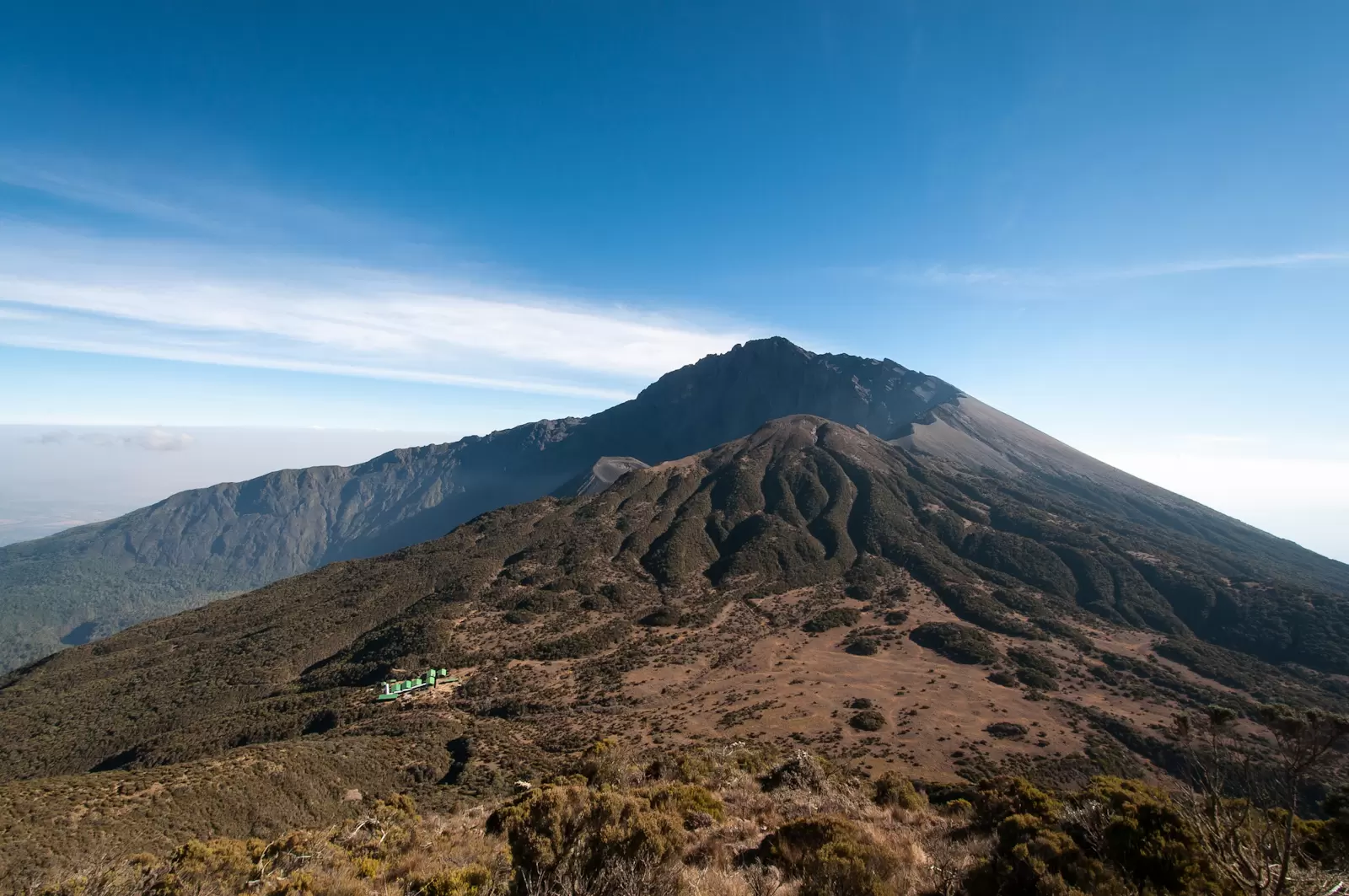 Mount_Meru_2012